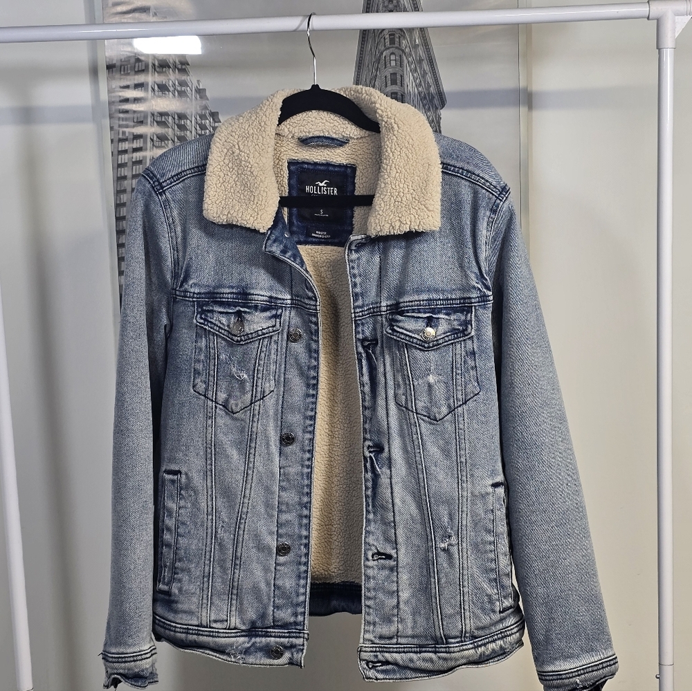 Hollister Blue Denim Jacket with Cream Sherpa Lining